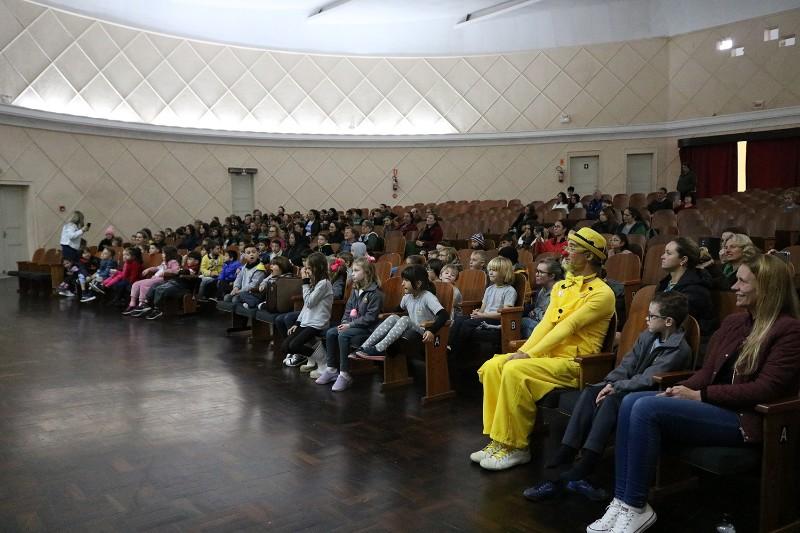 Concerto Didático encanta crianças com música e diversão em São Bento do Sul