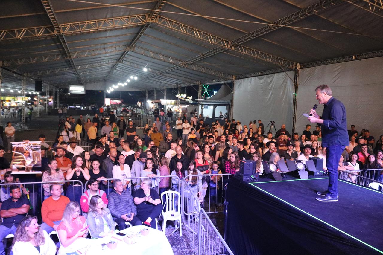 Mais de 6 mil pessoas curtiram a abertura da Expoama 2023