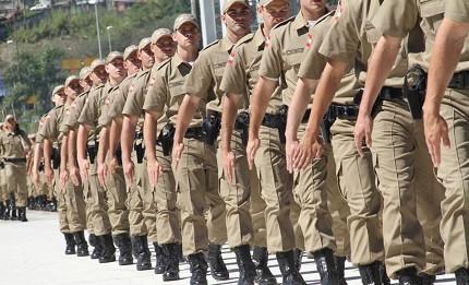 Cármen Lúcia suspende concurso da PMSC por limitar vaga para mulheres