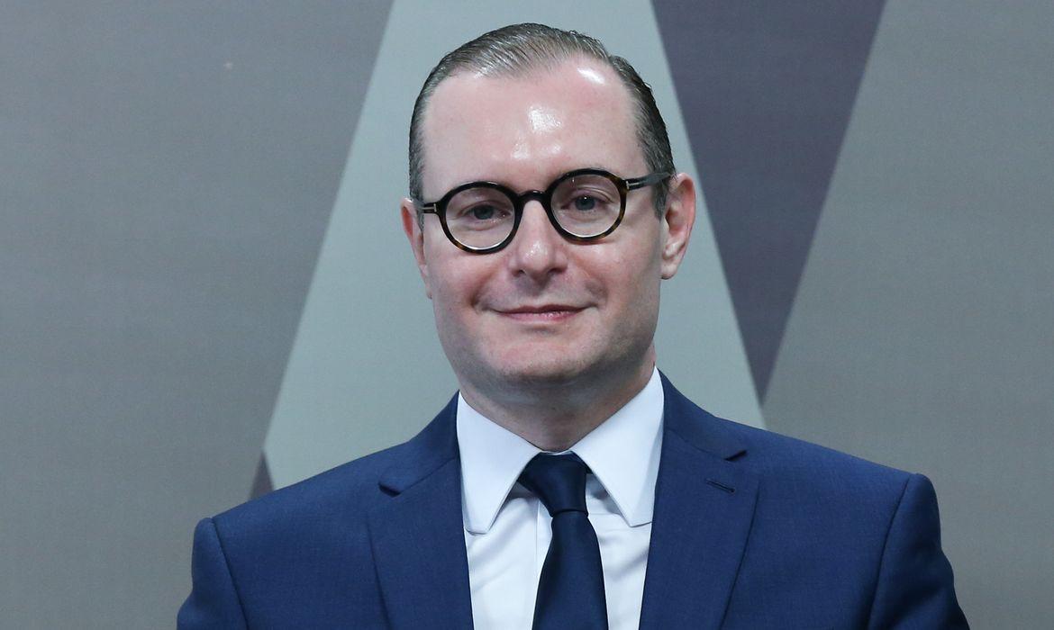 Derrubado decretos que dispensavam comprovação da  vacina da COVID em SC