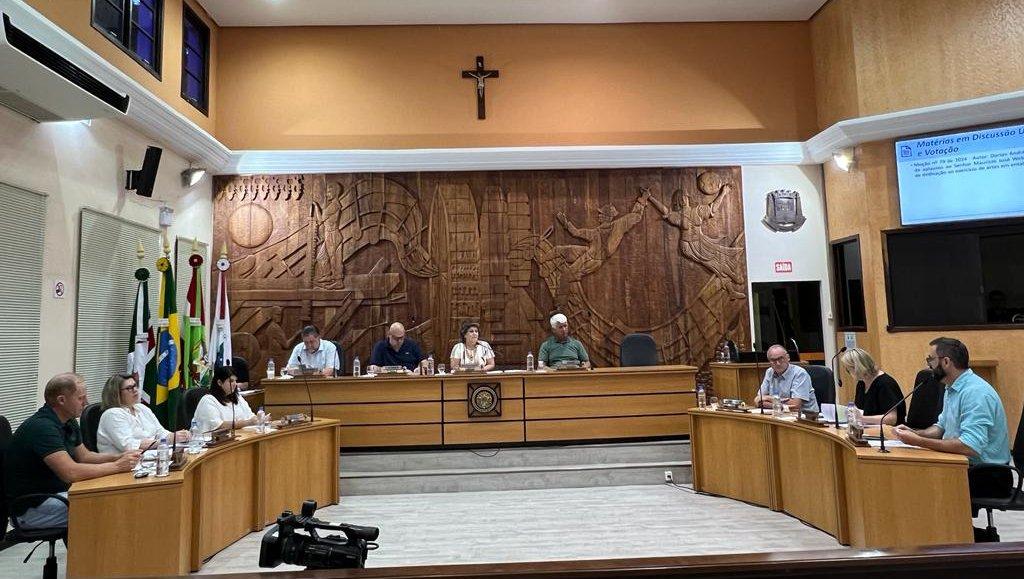 Duas Moções de aplausos aprovadas na câmara de Vereadores