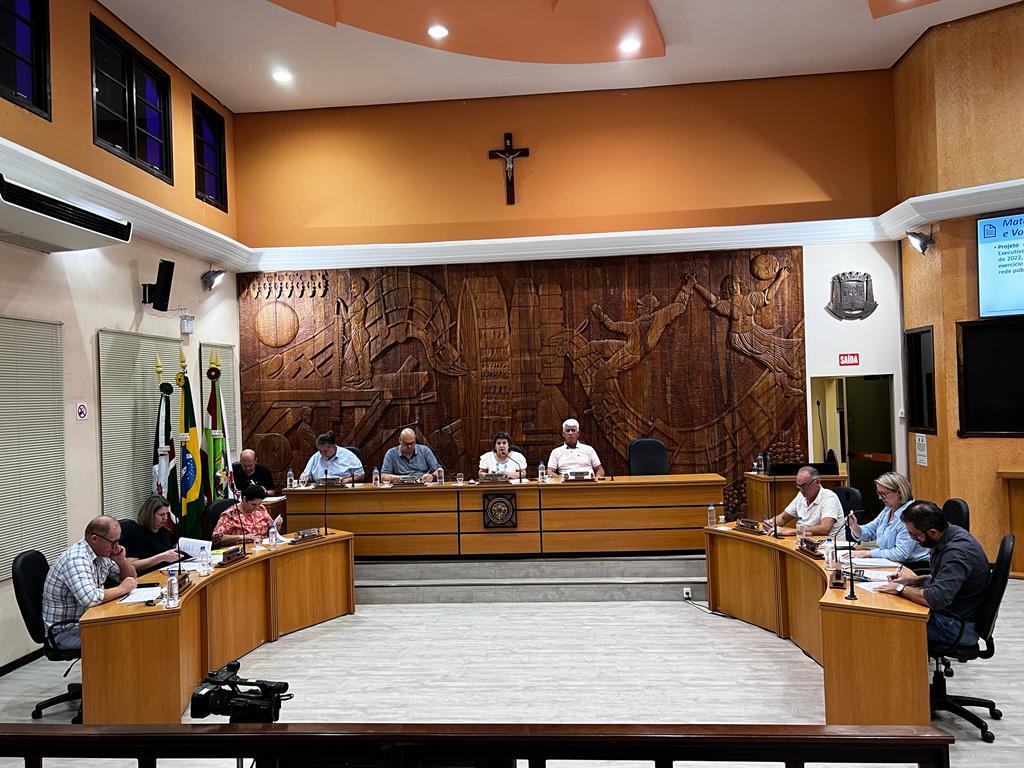 Quatro projetos de lei aprovados nesta quinta-feira na Câmara