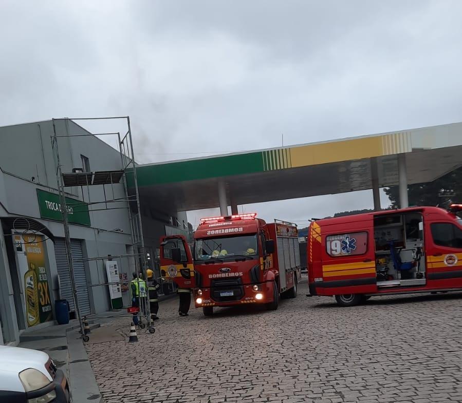 Incêndio em posto de combustível em Rio Negrinho-SC