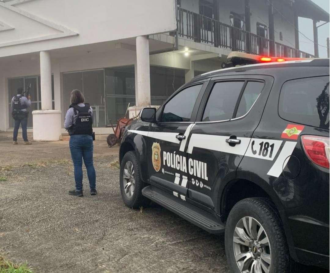 Policiais realizam prisão em São Bento do Sul por homicídio em Schroeder