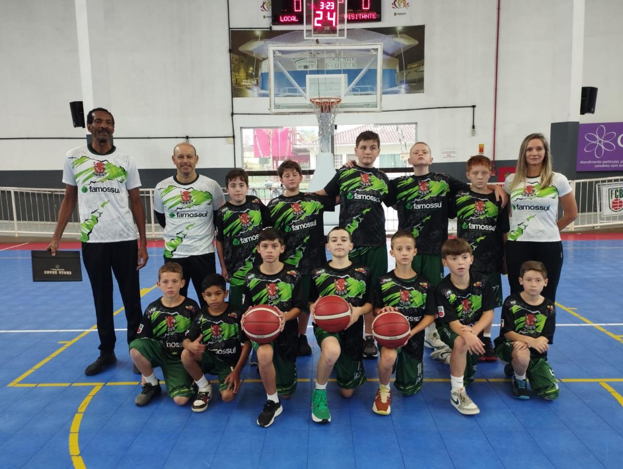 Atletas brilham em Campeonato Estadual de Basquete