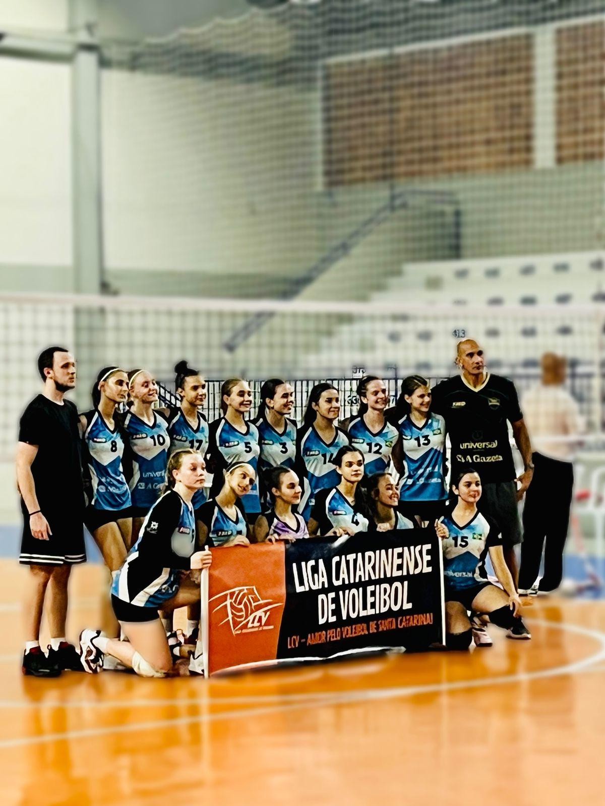 Atletas conquistam segundo lugar na Copa Furbo de Voleibol