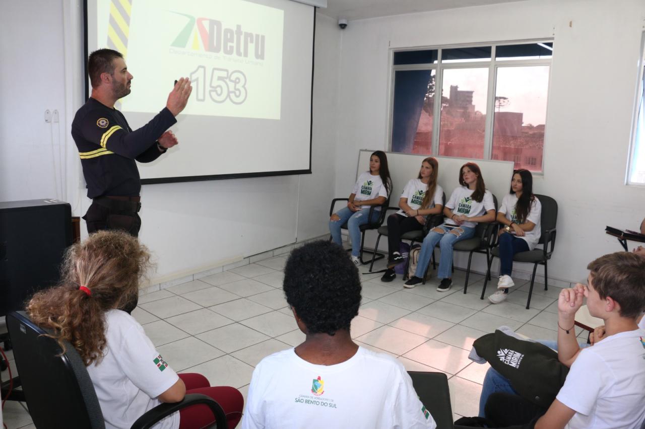 Detru segue com ações do Maio Amarelo