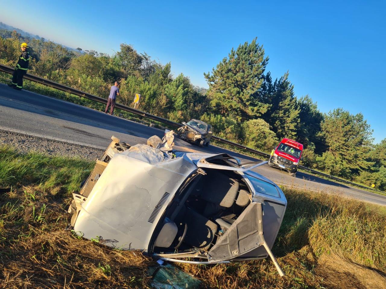 Duas pessoas feridas em acidente na BR 280 em Canoinhas SC