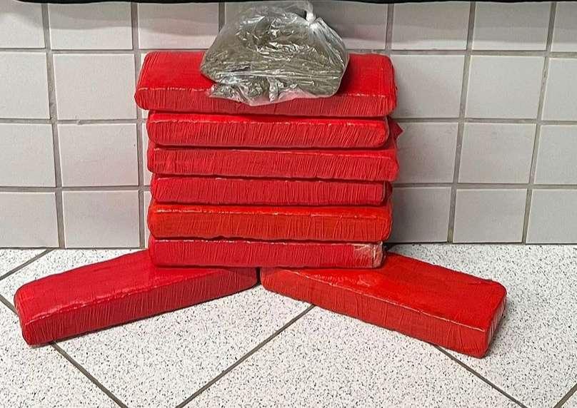 Motociclista preso com drogas em São Bento do Sul