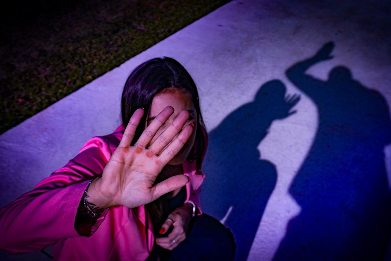 Quais são os sinais comuns de abuso emocional em crianças?