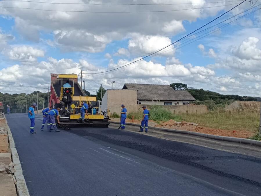 Rua Ervino Treml recebe pavimentação asfáltica