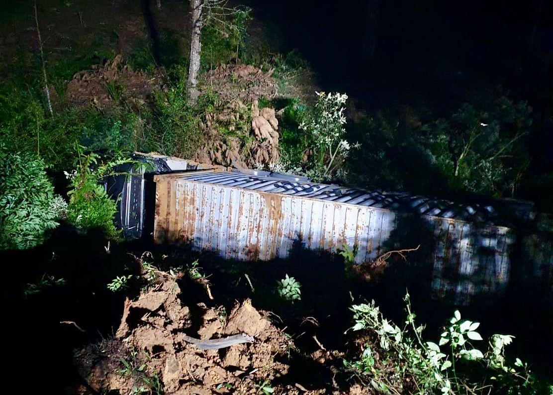 Saída de pista na BR-280 em Mafra SC