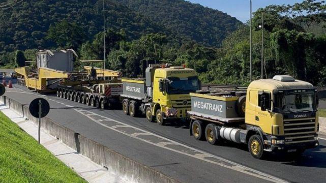 Caminhão especial com 400 toneladas  passará pela BR 101 nessa quarta-feira 19