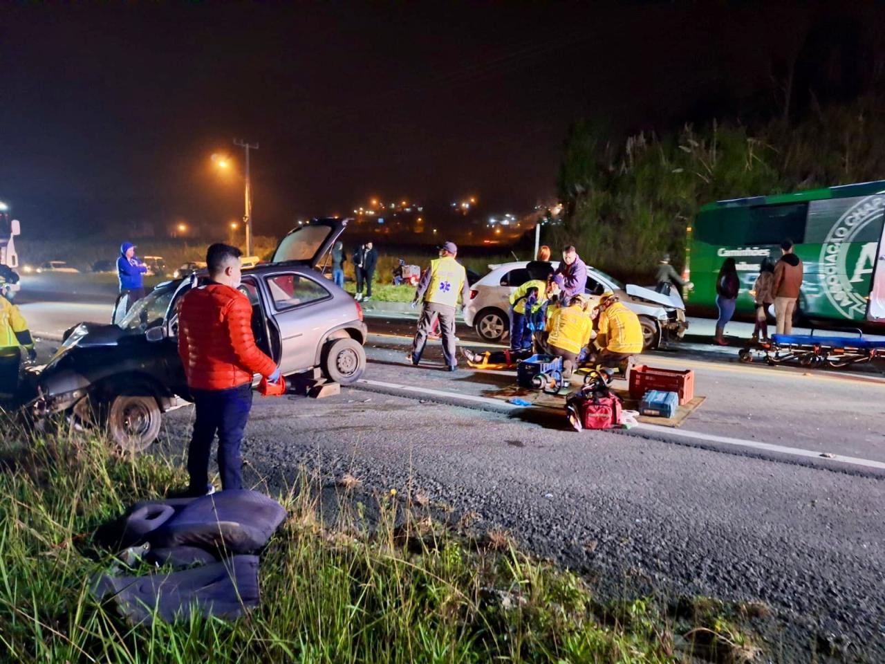 Grave acidente na SC 418 deixa 5 pessoas feridas em São Bento do Sul
