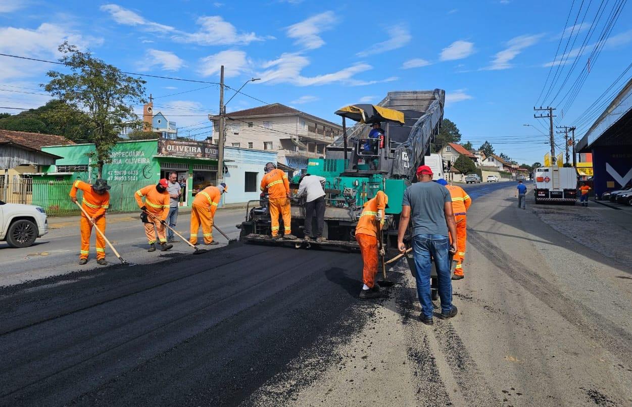 Obras do DNIT deixam BR-280 em Pare e Siga em Rio Negrinho