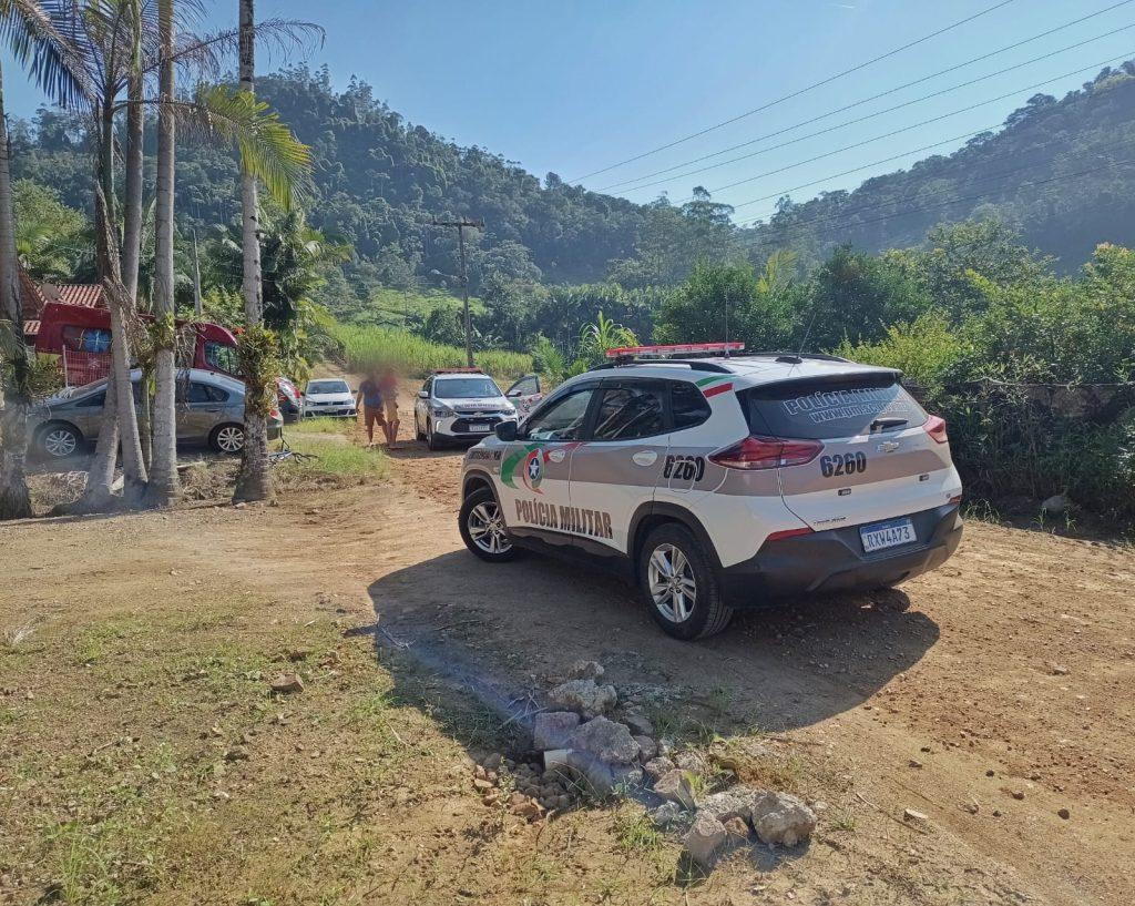 Pai atira no filho com espingarda de pressão em Jaraguá do Sul