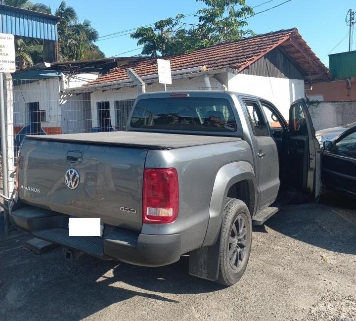 Perseguição termina em recuperação de camionete roubada em Blumenau