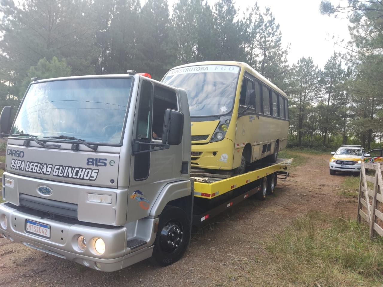 PMRv recupera microônibus roubado na SC 418 em Pirabeiraba