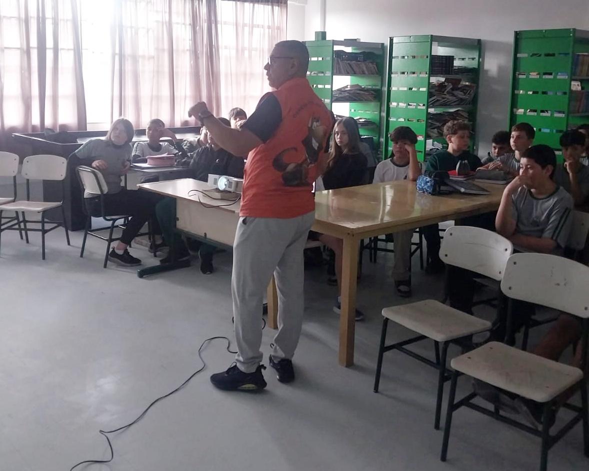 Programa defesa civil nas escolas em Campo Alegre SC
