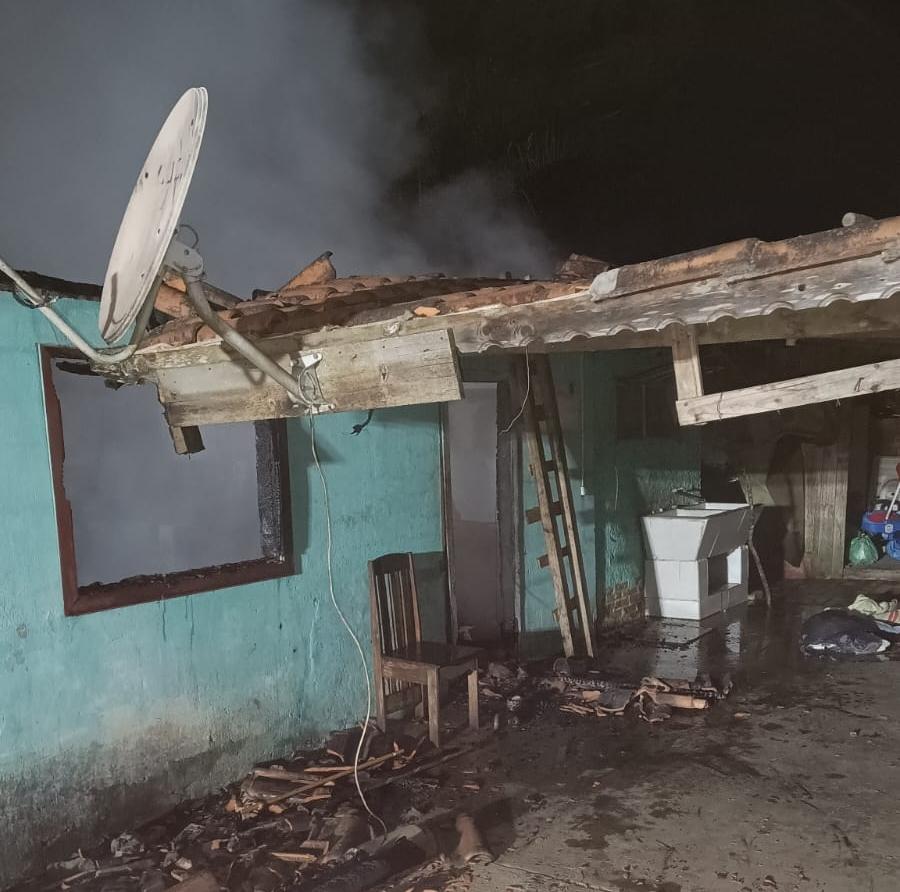Incêndio em Residência no Distrito de Volta Grande