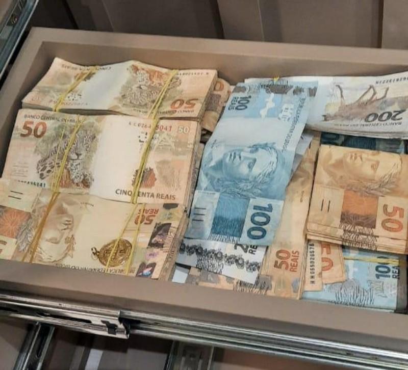 Operação da polícia contra organização criminosa em SC e PR