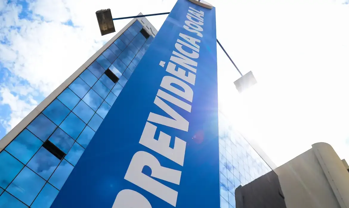 STJ determina manutenção de 85% do efetivo de trabalho do INSS