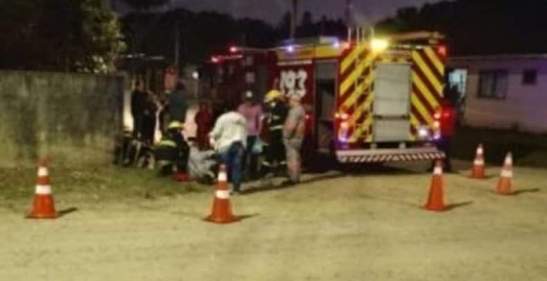 Motorista foge após atropelar criança de bicicleta em Joinville SC