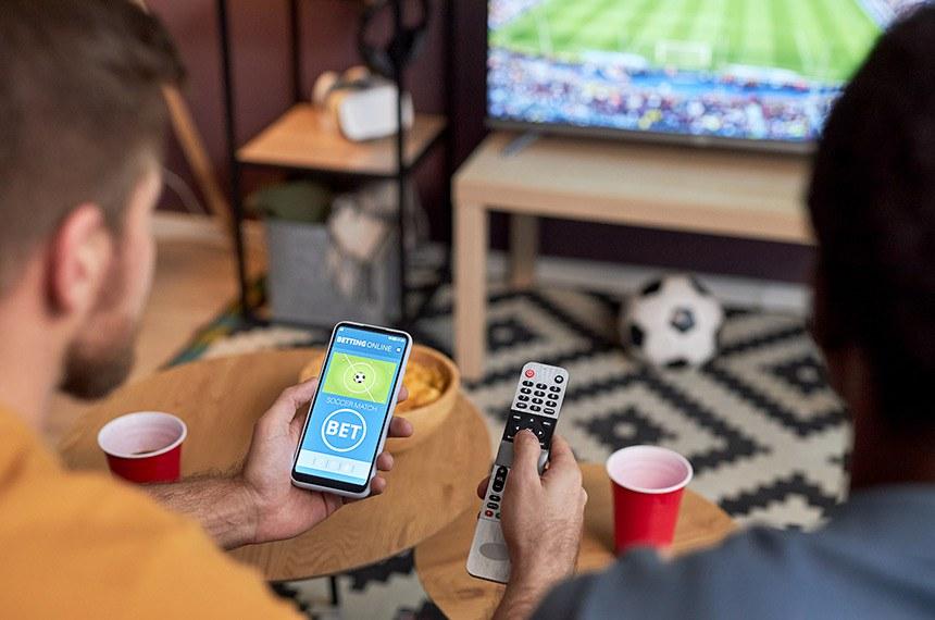 Projeto proíbe publicidade de apostas esportivas e jogos on-line