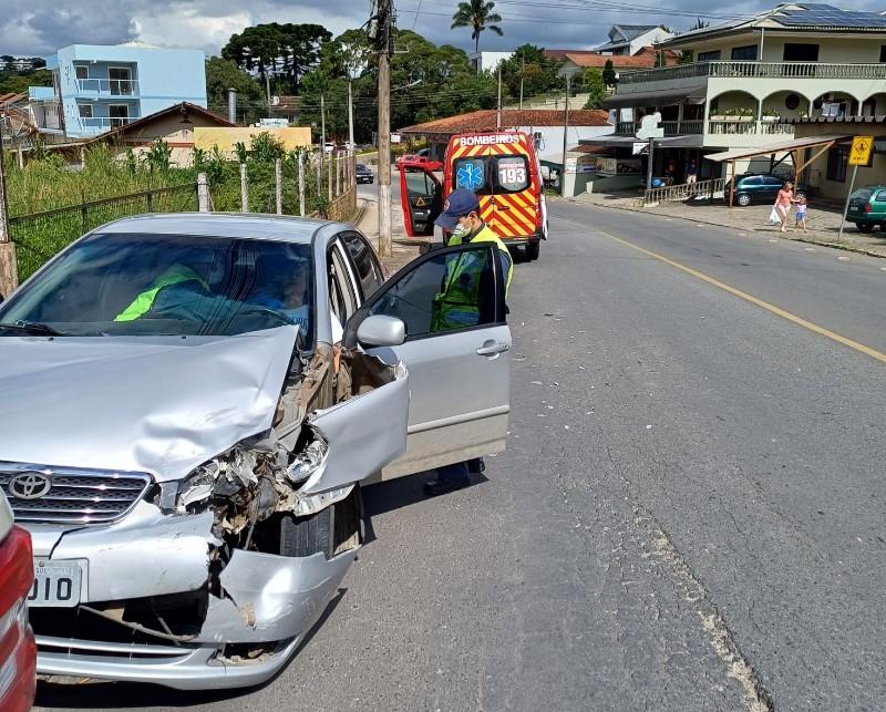 Acidente na rua Augusto Wunderwald  em São Bento do Sul