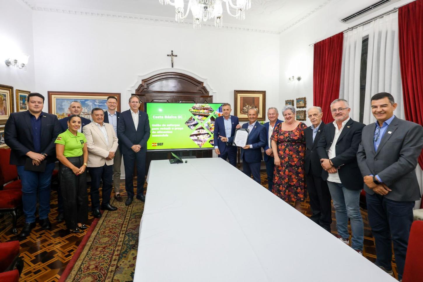 Governador zera o imposto do feijão, arroz  e farinhas em SC