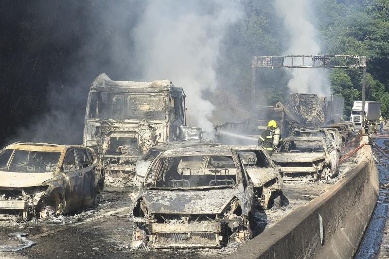 Situação do Morro dos Cavalos reflete omissão do governo federal, diz FIESC