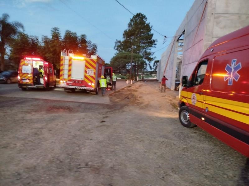 Desabamento deixa três trabalhadores gravemente feridos em Papanduva
