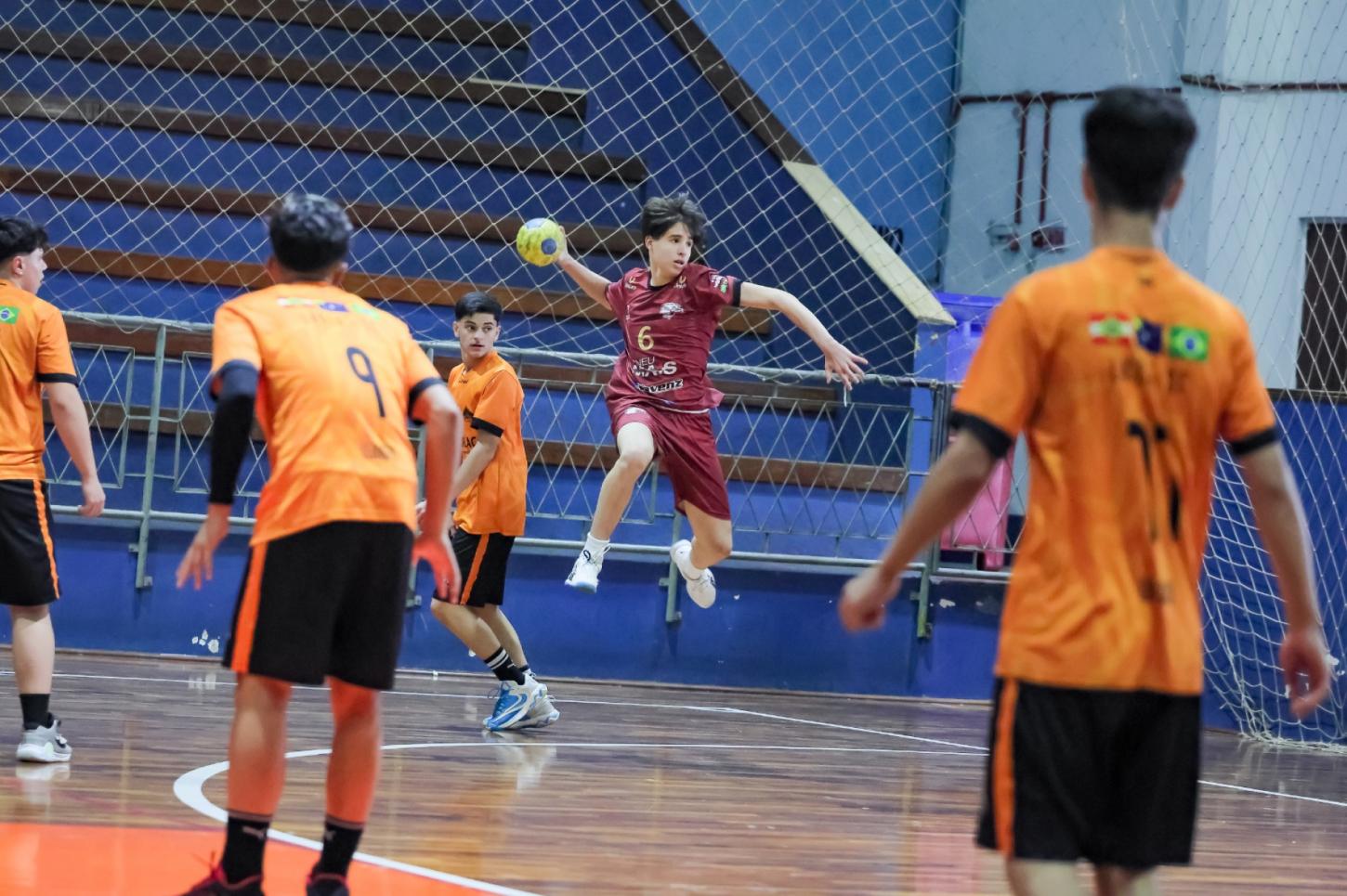 Jovens de São Bento do Sul estreiam na Liga SC de Handebol