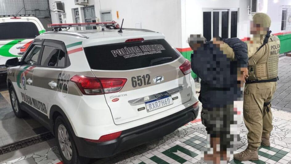 Assassino é preso  ao voltar pra casa após matar a ex-mulher em Gaspar