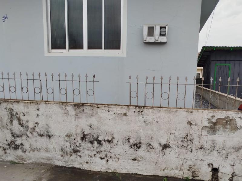 Homem morre ao cair em cima de lanças de cerca em Imbuia