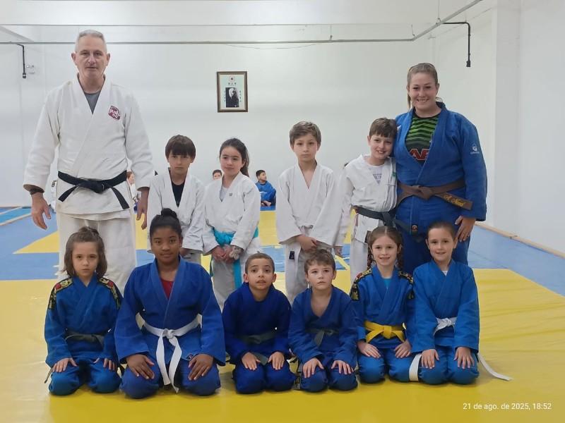 Judô da FMD / SBS em ação no Campeonato Estadual em São José