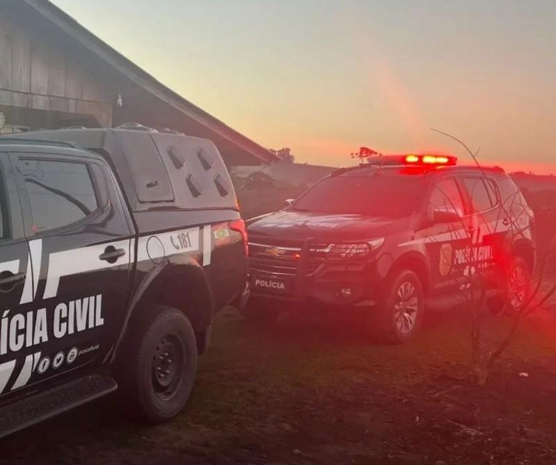 Duas pessoas presas em Operação contra estelionato em loja de veículos