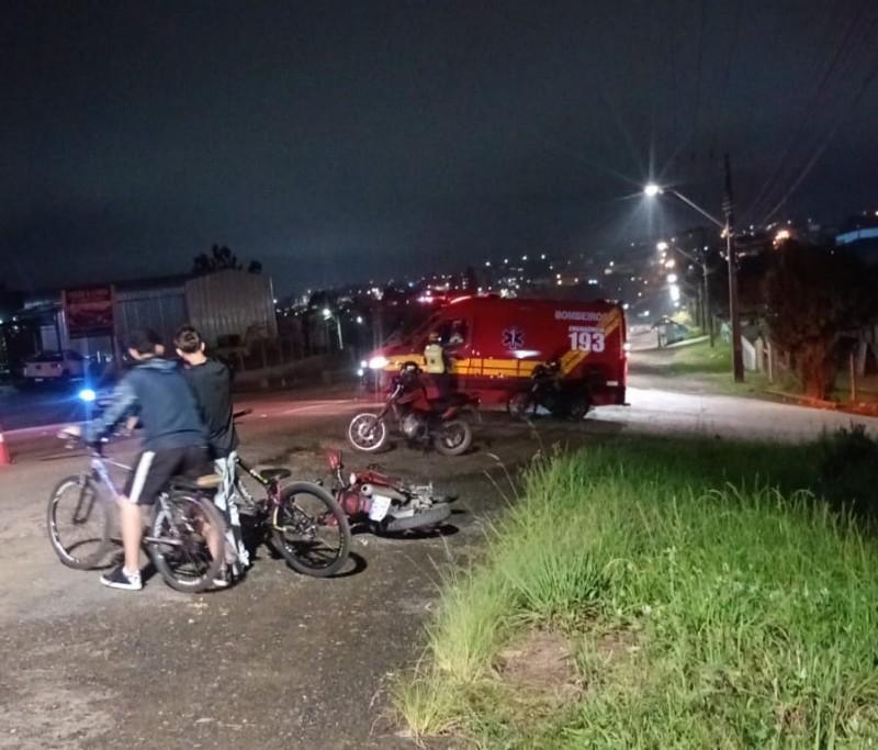 Colisão entre carro e moto deixa motociclista ferido na BR-280 em Rio Negrinho