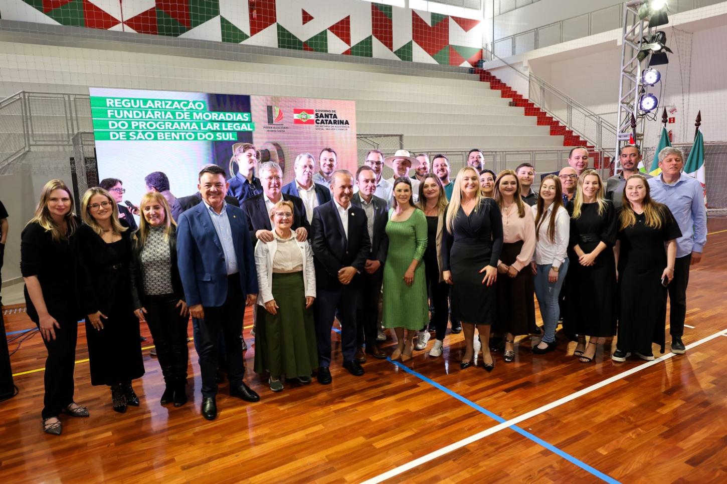 Governador lança ação do Casa Catarina em São Bento do Sul para regularização fundiária