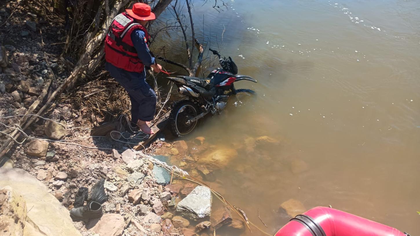 Motociclista cai da ponte e desaparece no rio Canoas em Urubici