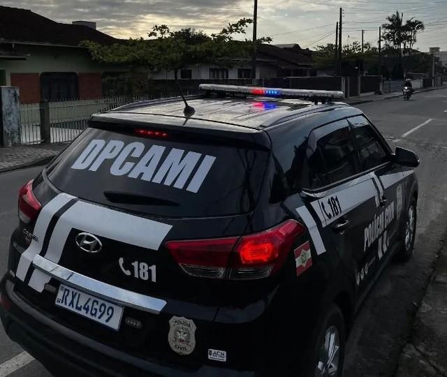 Polícia Civil realiza operação contra pornografia infantojuvenil em Barra Velha e Joinville