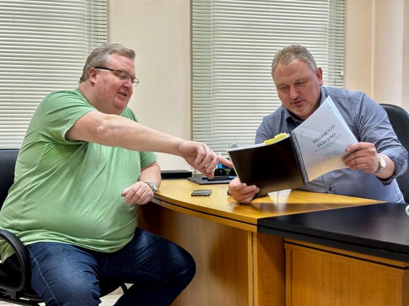 Pollum ressalta revisão da Lei Orgânica e Regimento Interno