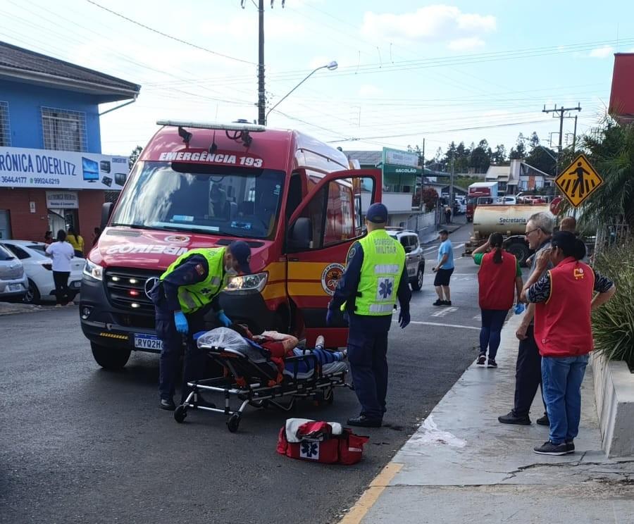 Homem invade supermercado e ataca três pessoas com facão em Rio Negrinho