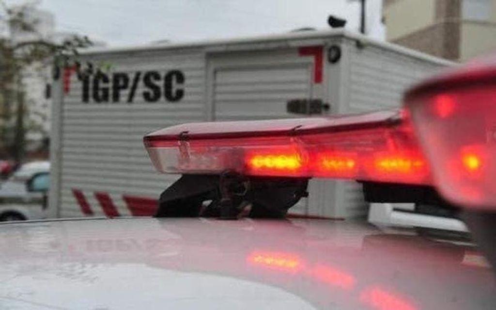 Homem que matou vizinho com socos, chutes e pauladas é  condenado em Joinville