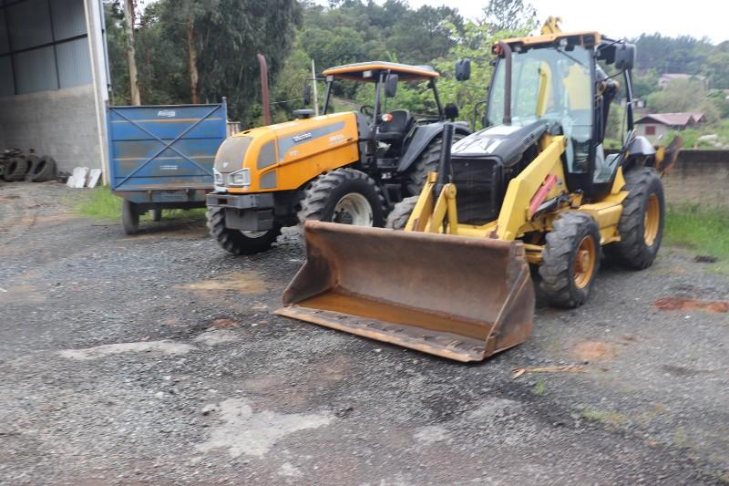 Prefeitura de Piên vai leiloar veículos, máquinas e um imóvel no Centro