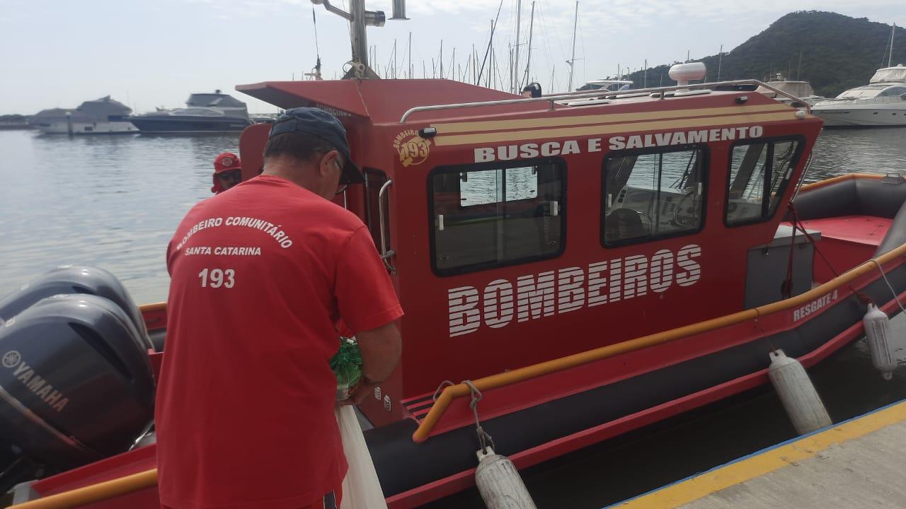 Bombeiros realizam buscas por pescador desaparecido no Litoral Norte de SC