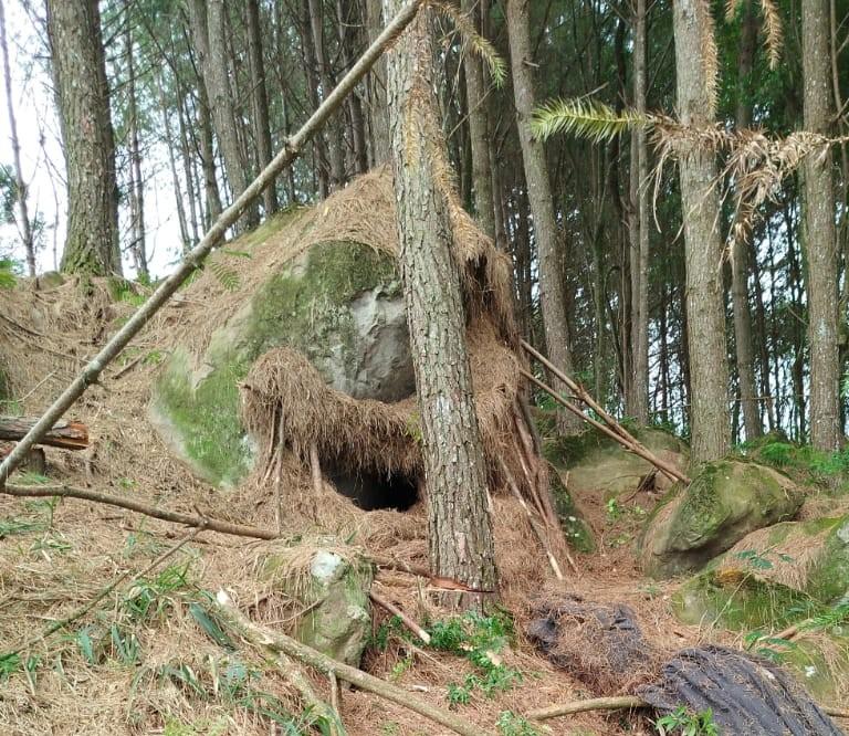 Corpo encontrado em toca improvisada em Rio das Antas