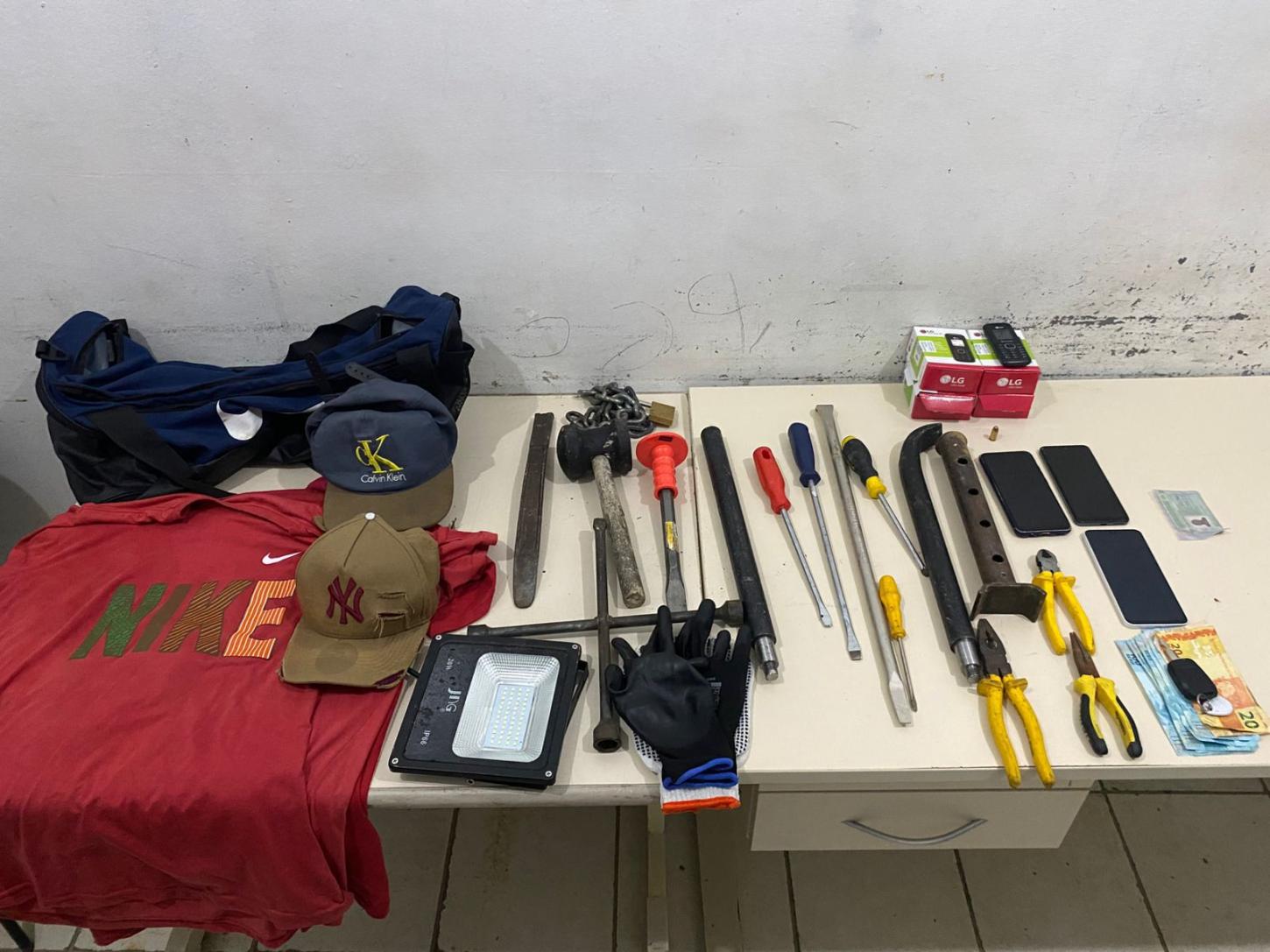 Dupla é presa após tentativa de furto a agência bancária em Schroeder