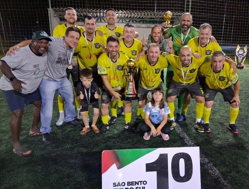 SB Parabrisas é Campeã do Campeonato Municipal Veteranos 40+
