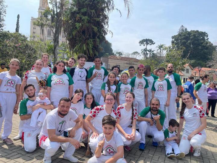 Aulão de Capoeira na praça Jardim dos Imigrantes